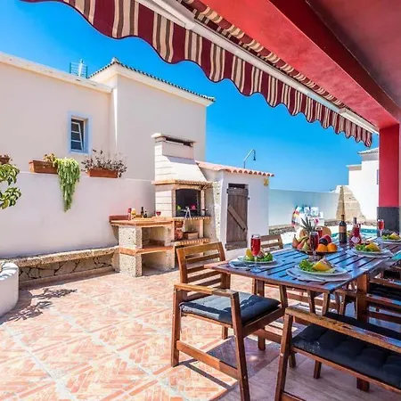 Villa Playa De Fanabe Sleeps 8 With Pool And Air Con Costa Adeje (Tenerife)
