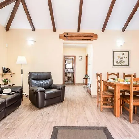 Playa De Fanabe Sleeps 8 With Pool And Air Con Costa Adeje (Tenerife)