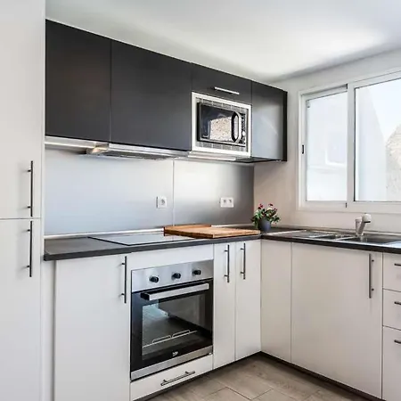 Playa De Fanabe Sleeps 8 With Pool And Air Con Villa