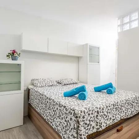 Playa De Fanabe Sleeps 8 With Pool And Air Con * Costa Adeje (Tenerife)